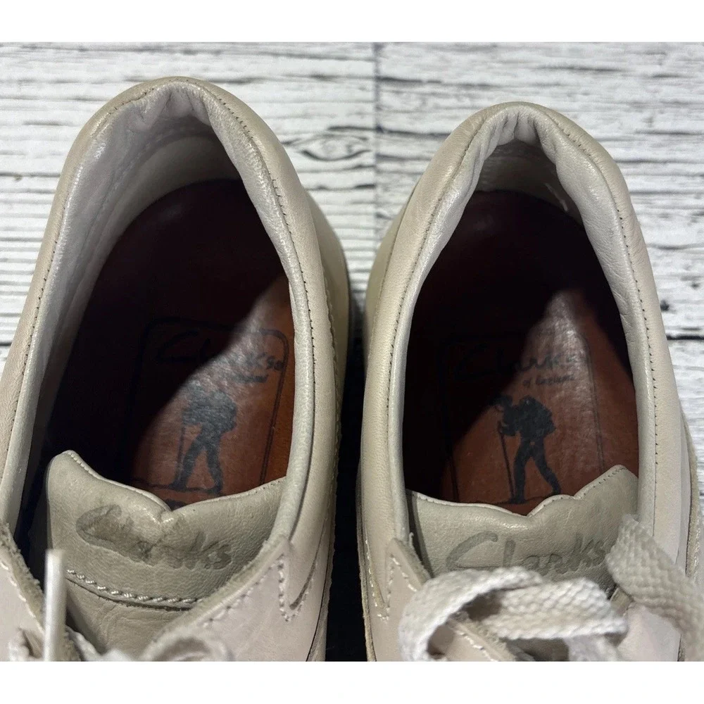 Clarks clark trek